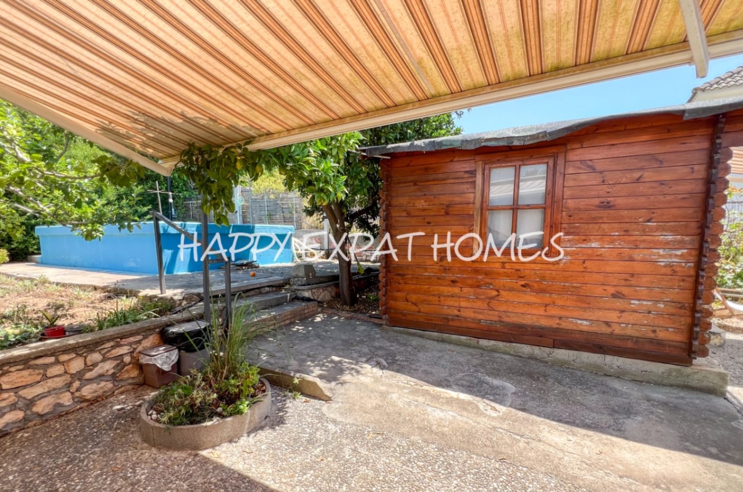 Für ein Paar oder eine alleinstehende Person, die das Leben in der Natur liebt und auf der Suche nach einem ganz besonderen und gemütlichen Ort ist, i