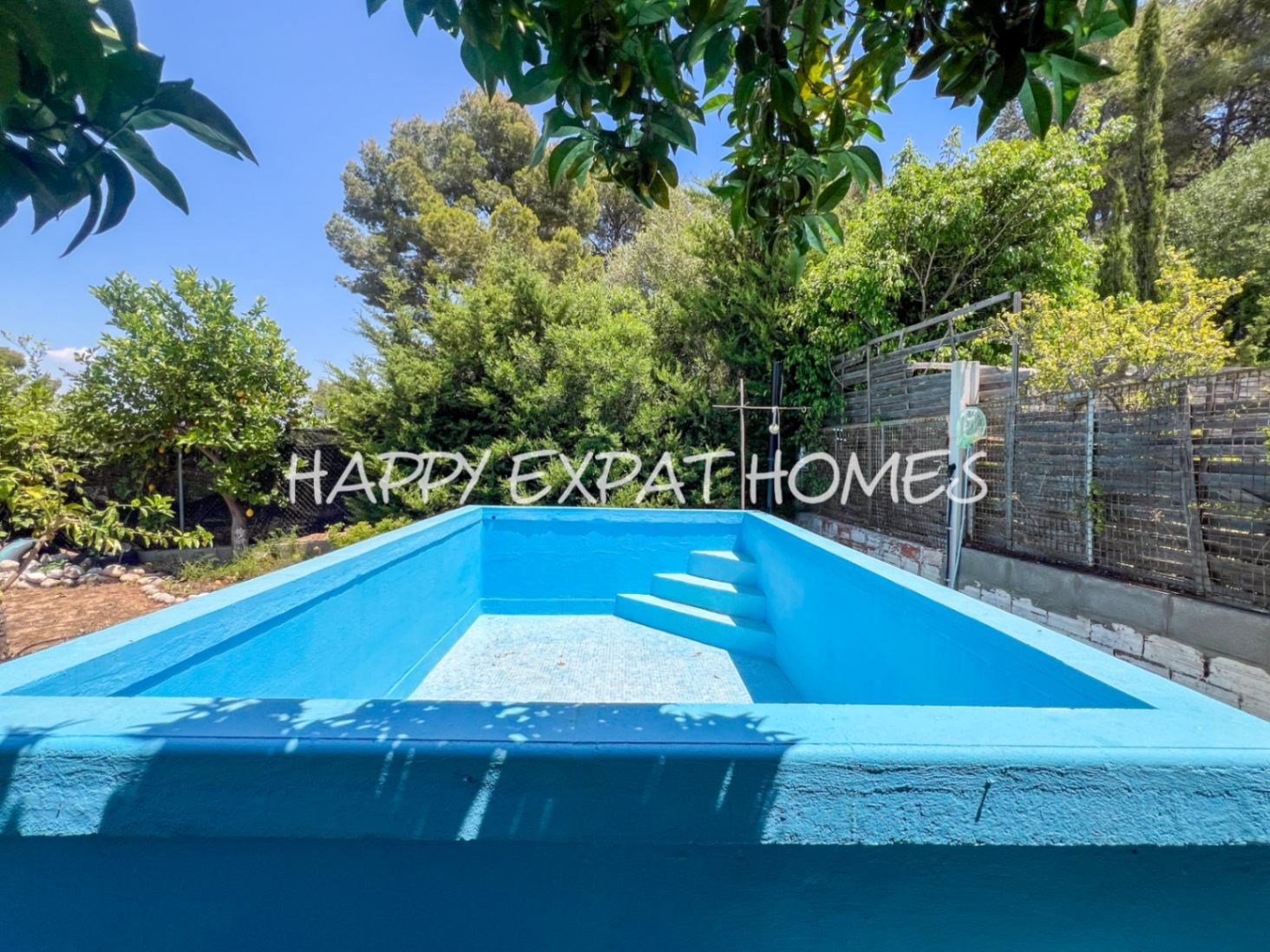 Für ein Paar oder eine alleinstehende Person, die das Leben in der Natur liebt und auf der Suche nach einem ganz besonderen und gemütlichen Ort ist, i