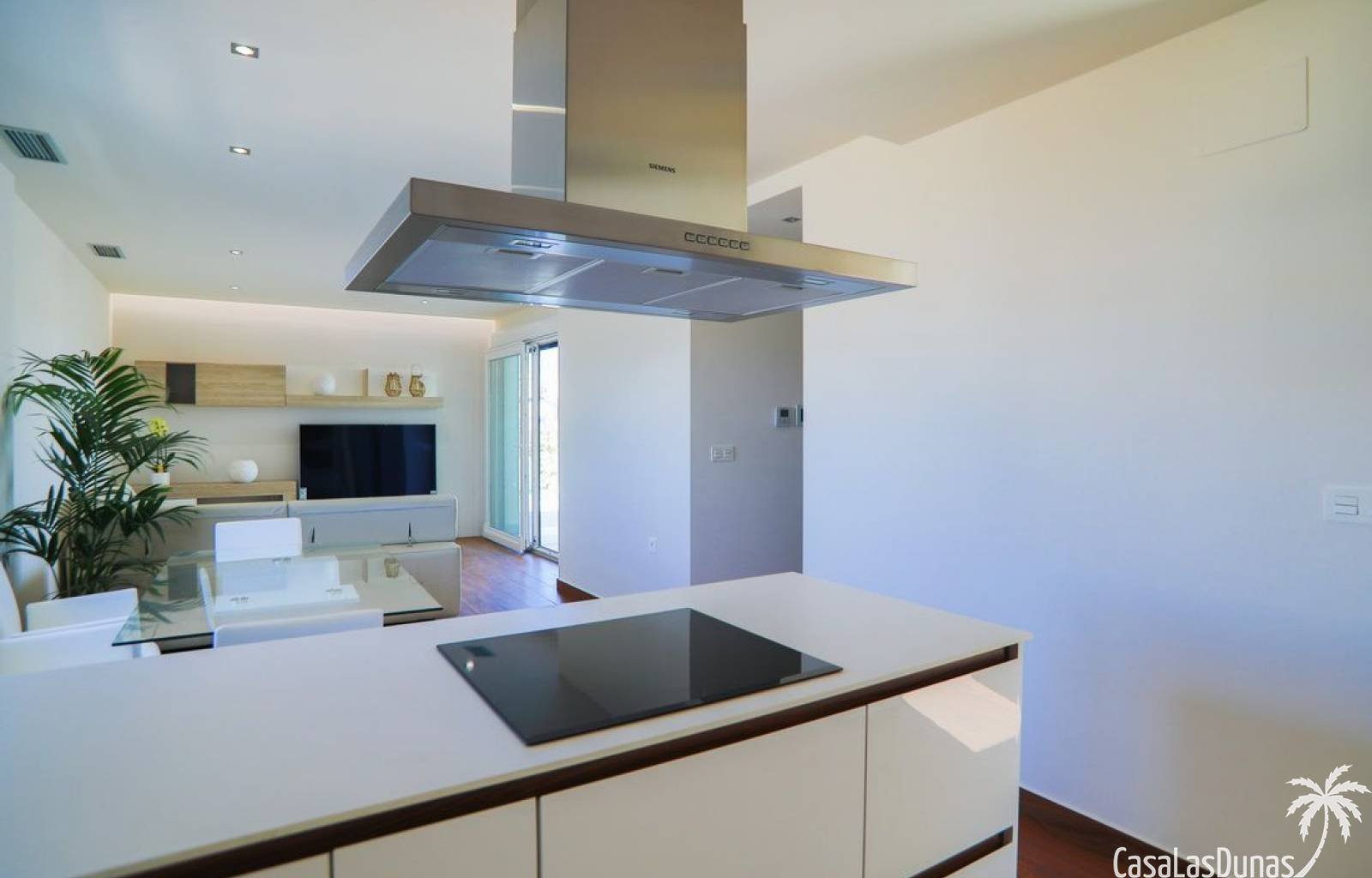  Dieses prächtige Projekt neuer Luxusvillen befindet sich im traditionellen Dorf Benijófar. Diese Villen verschiedener Modelle befinden sich auf einem