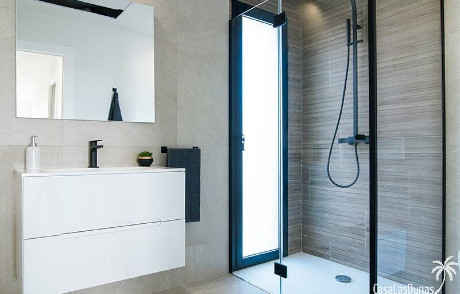  Dieses Projekt wird auf Grundstücken mit einer durchschnittlichen Größe von 435 Quadratmetern gebaut und liegt 200 Meter von einem Supermarkt, Restau