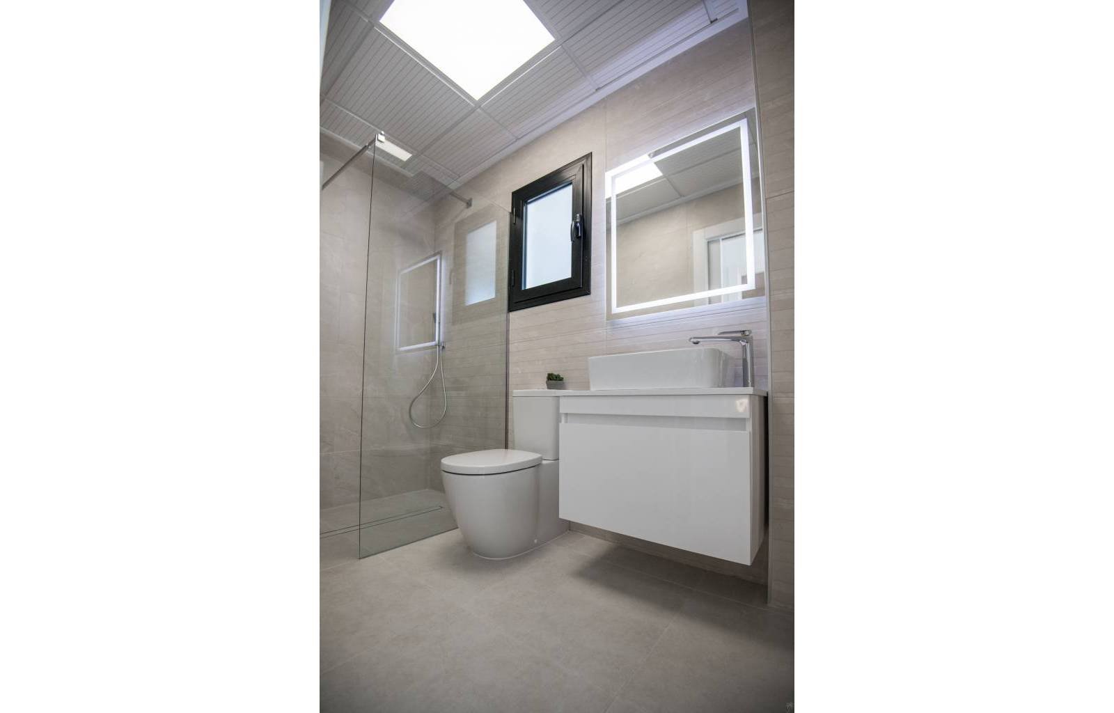  Letzte verfügbare Eigenschaft aus der ersten Phase dieses Projekts! Dieses wunderschöne Projekt befindet sich in der Region Murcia, nur wenige Gehmin