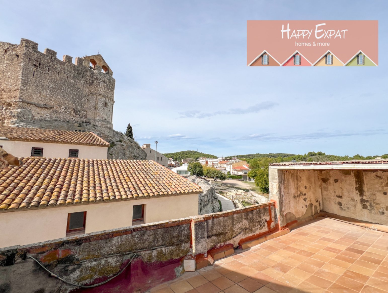 Schreiten Sie in die Geschichte und stellen Sie sich die Möglichkeiten vor.
Dieses einzigartige Haus aus dem 18. Jahrhundert befindet sich im malerisc