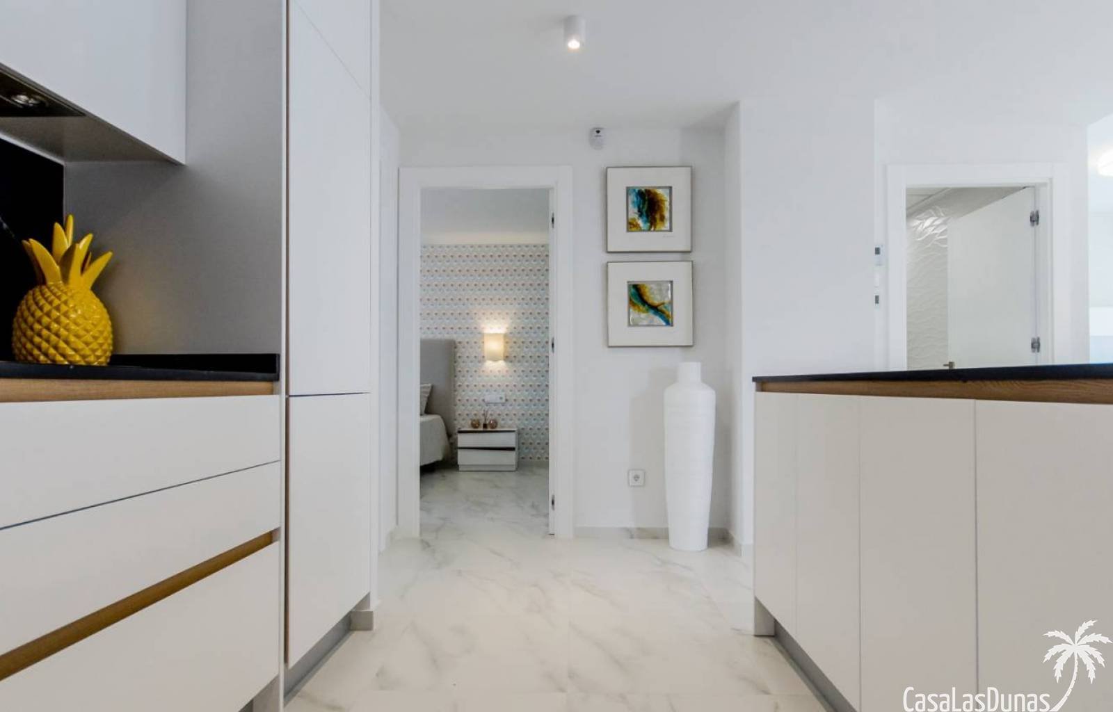  Diese Wohnanlage, bestehend aus 18 einzelnen Villen, befindet sich derzeit im Bau, 10 Kilometer von den hervorragenden Sandstränden der Costa Blanca 