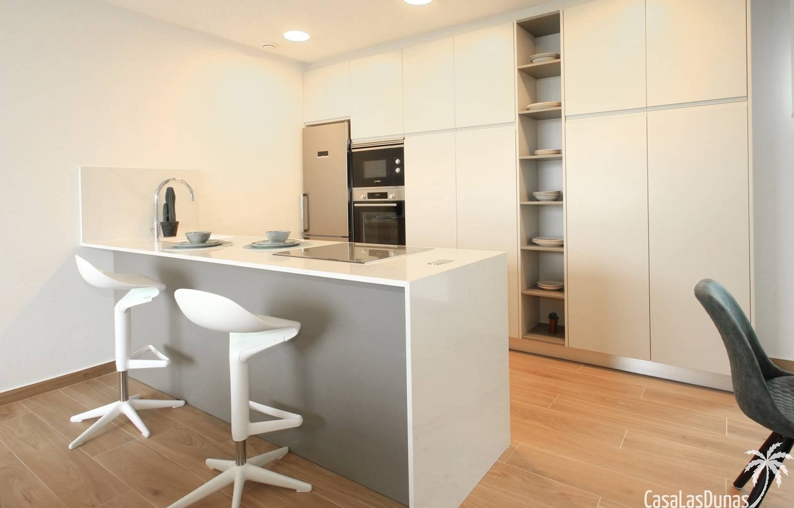  Wunderschönes Neubauprojekt, gut gelegen: 8 Gehminuten vom Strand El Campello entfernt und in der Nähe der Straßenbahn, mit der Sie Alicante oder Ben