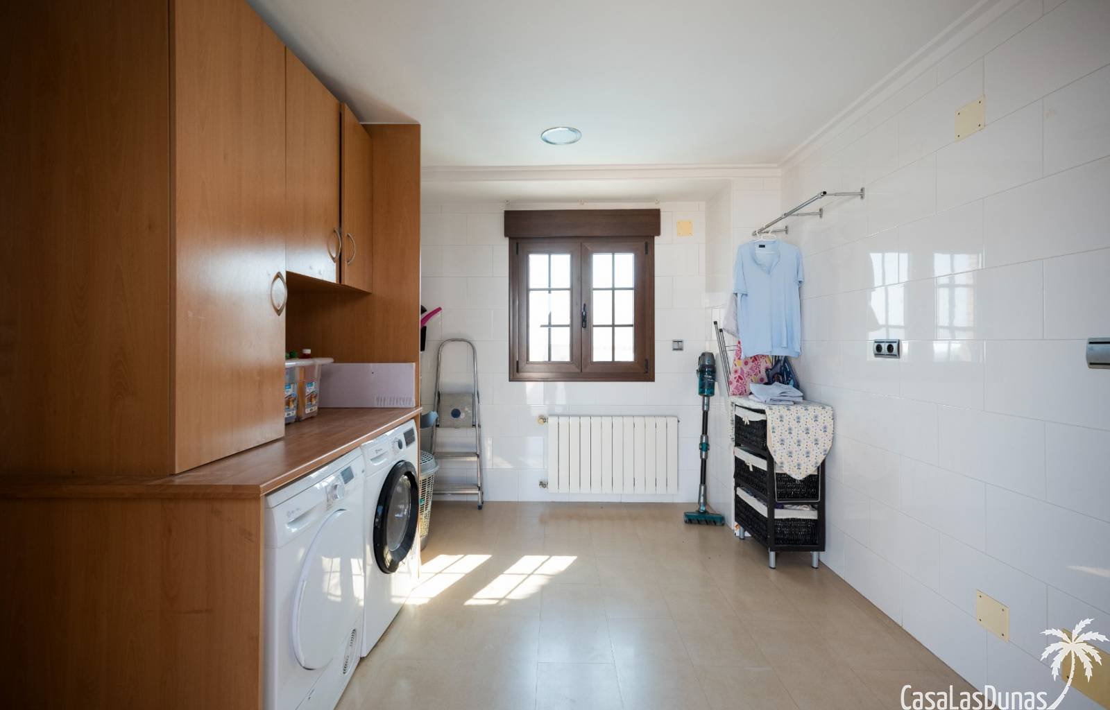  Suchen Sie Ruhe und gleichzeitig alle Annehmlichkeiten, um ein luxuriöses Leben zu führen? Dann ist diese Luxusvilla das Haus, von dem Sie schon imme