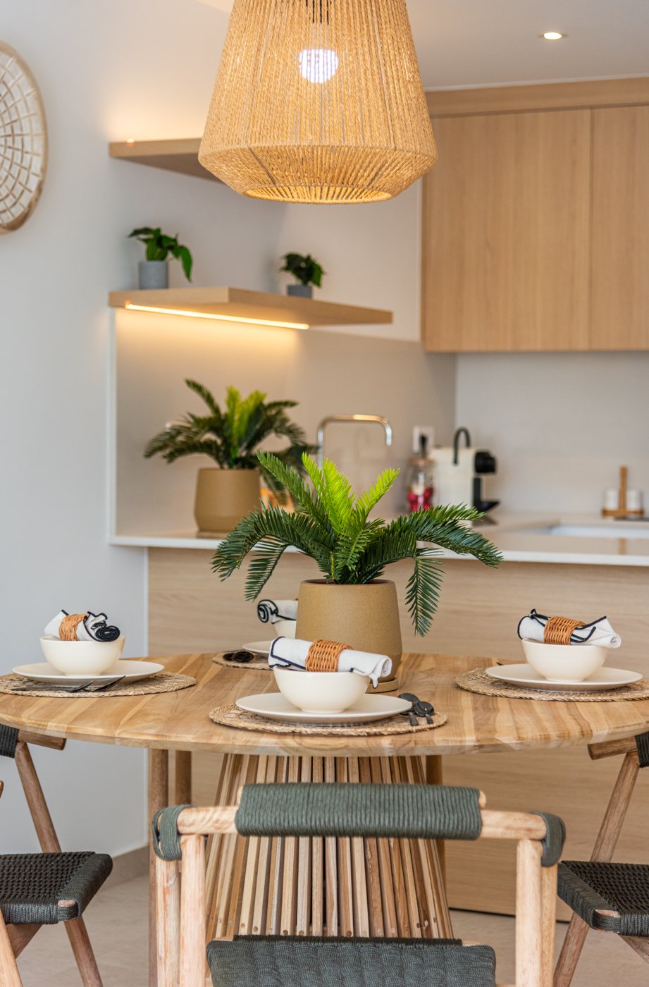  In der charmanten Stadt Los Alcázares gelegen, bietet dieser Komplex von 6 unabhängigen Immobilien einen exklusiven Lebensstil in einer privilegierte