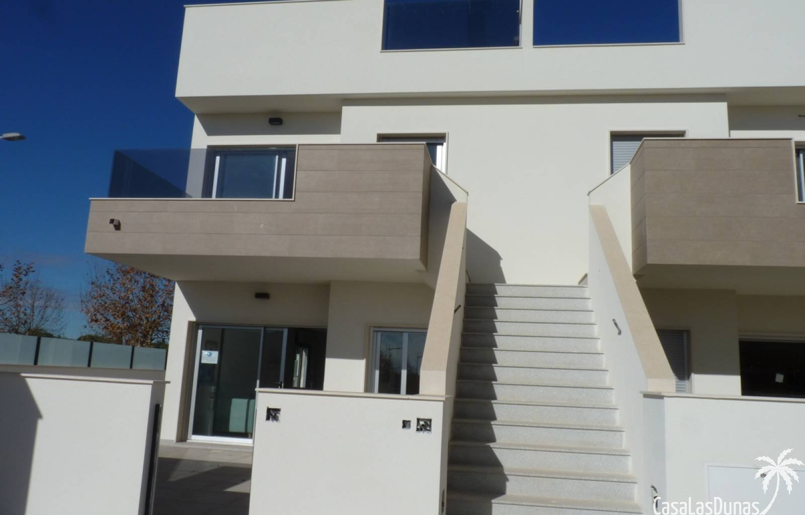  Im lebhaften Dorf Pilar de la Horadada, dem südlichsten Punkt der Costa Blanca, finden wir dieses schöne Projekt mit geräumigen Apartments. Die Häuse