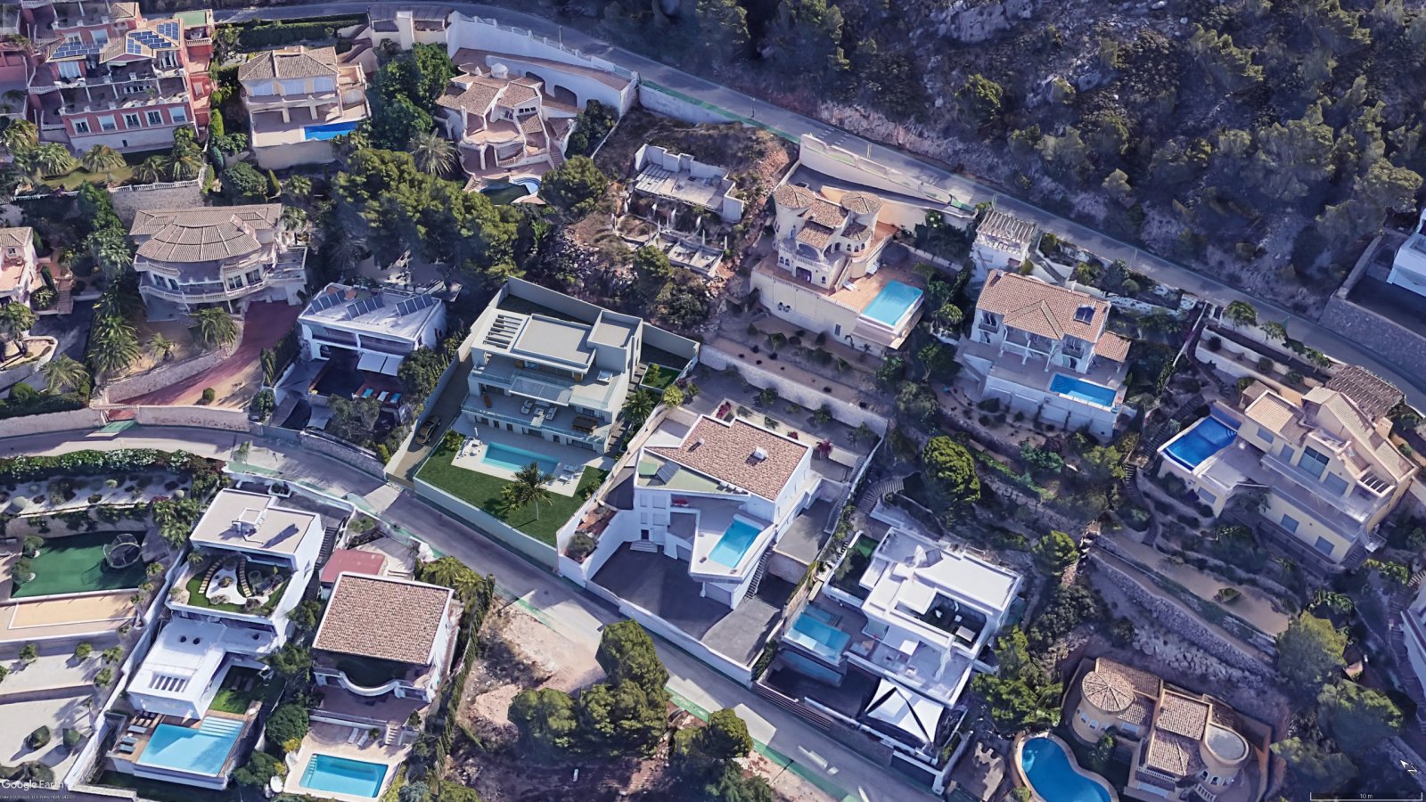  Diese Villa befindet sich in der exklusiven Gegend von Altea und bietet eine privilegierte Umgebung mit Meerblick. Die Immobilie liegt nur 3 km von d