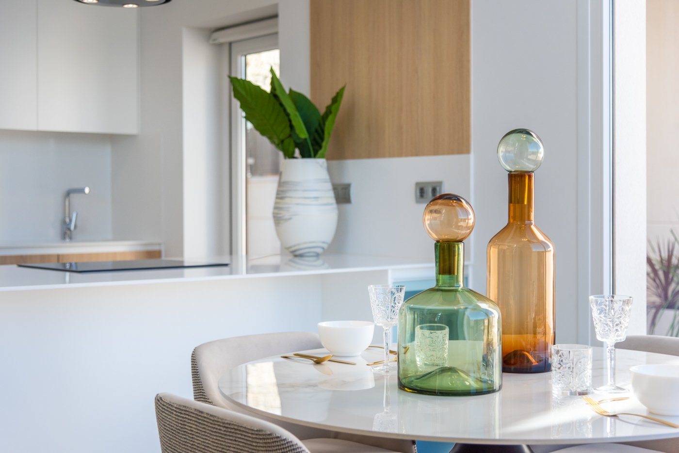  In der charmanten Stadt Ciudad Quesada gelegen, bietet diese exklusive Sammlung von 6 unabhängigen Immobilien eine privilegierte Umgebung mit Meerbli