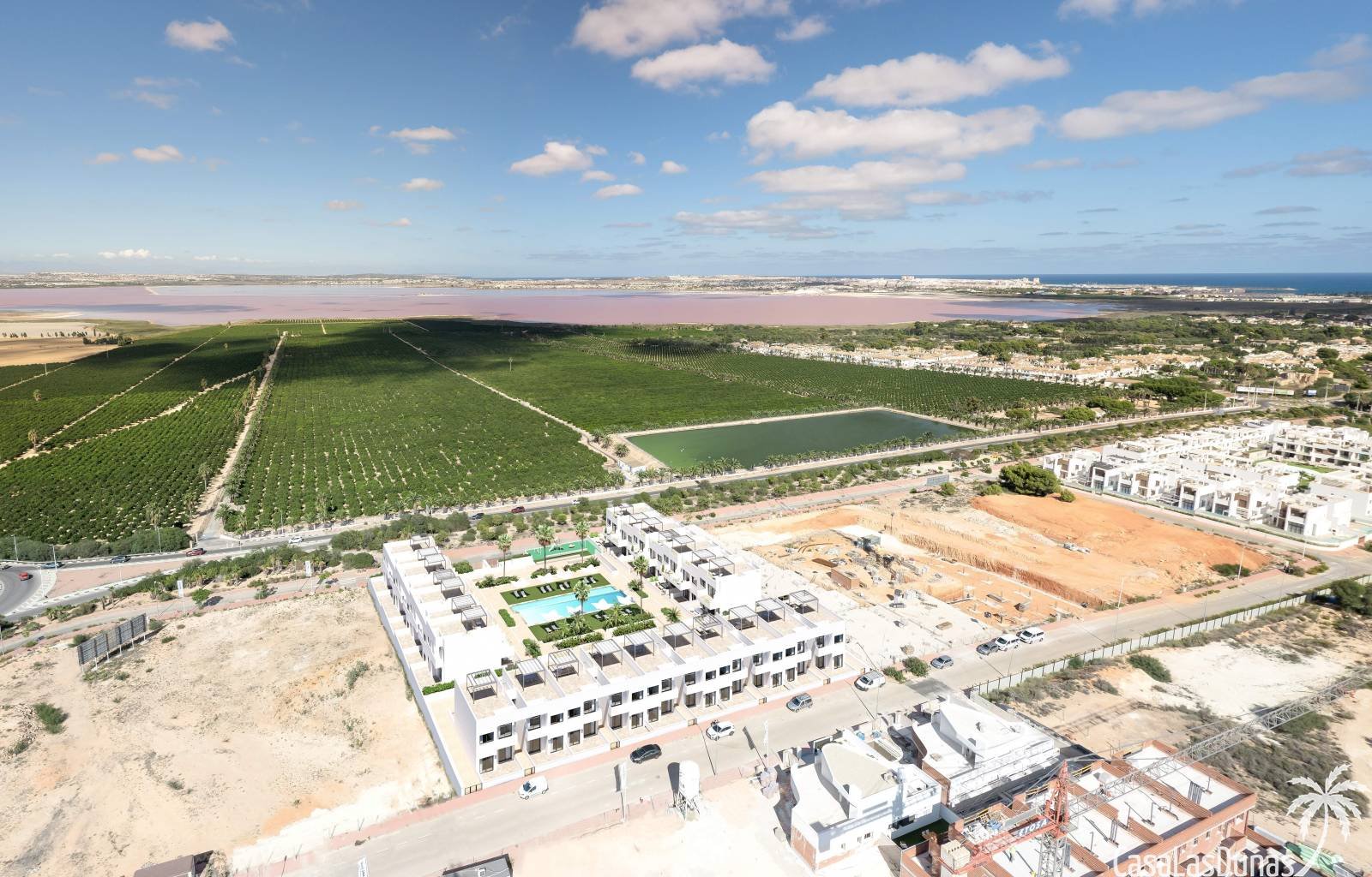  In atemberaubender Lage in der sonnigen Stadt Torrevieja entsteht ein neues Luxusbauprojekt. Die Häuser liegen in der Nähe des einzigartigen rosa Sal