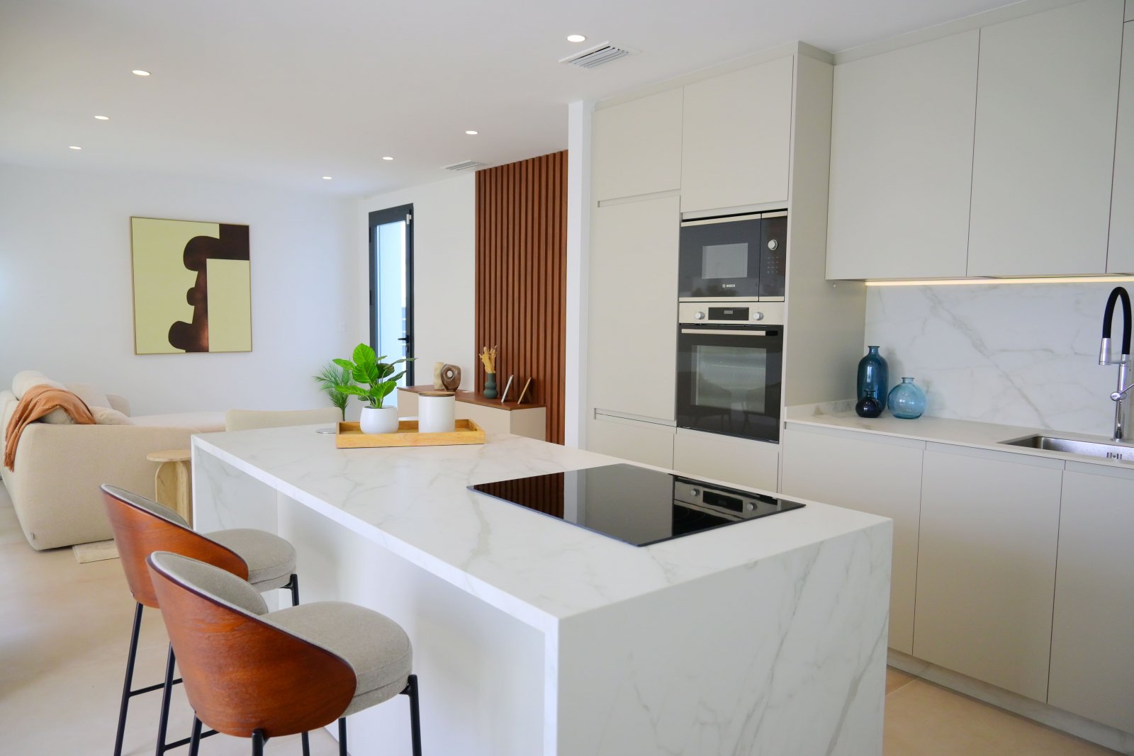  Diese exklusive Sammlung von Häusern befindet sich in der charmanten Stadt Dolores und bietet einen außergewöhnlichen Lebensstil in einer ruhigen und