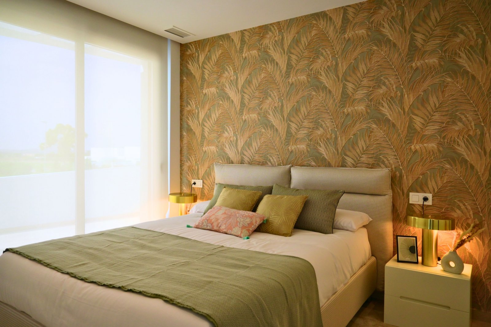  Diese exklusive Sammlung von Häusern befindet sich in der charmanten Stadt Dolores und bietet einen außergewöhnlichen Lebensstil in einer ruhigen und