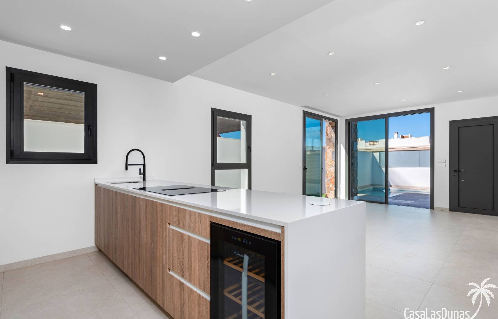  In het zonovergoten Los Alcázares aan de Costa Calida worden deze prachtige villa´s gebouwd. De woning heeft 3 slaapkamers en 2 badkamers.&amp;nbsp;&