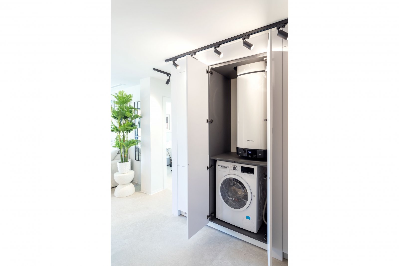  In der charmanten Stadt Finestrat gelegen, bietet diese Residenz eine exklusive Auswahl von 10 Immobilien, darunter Apartments und Penthäuser. Entwor