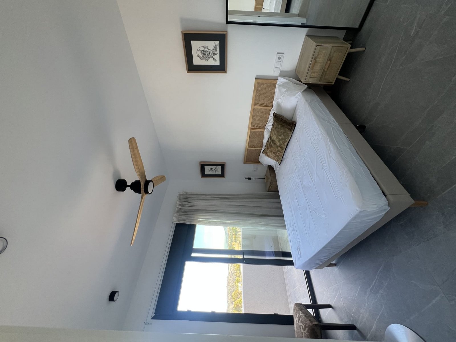  In der charmanten Stadt Polop gelegen, bieten diese Reihenhäuser eine ruhige und einladende Umgebung. Mit insgesamt sechs verfügbaren Immobilien ist 