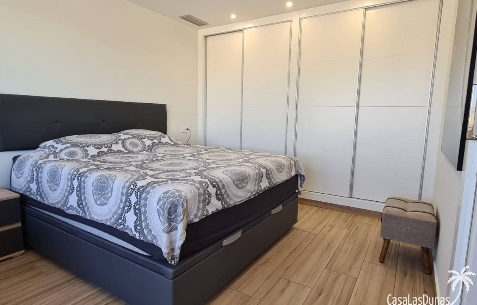  !!Modernes neues Haus zum Weiterverkauf!! Der Vorteil hierbei ist, dass Sie ein relativ neues Haus kaufen, das bereits schlüsselfertig ist und das Si