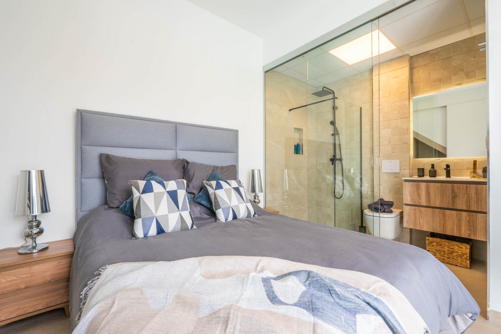  In der charmanten Ortschaft Torre-Pacheco gelegen, bietet diese Wohnanlage 36 unabhängige Wohnhäuser, die für diejenigen entworfen wurden, die einen 