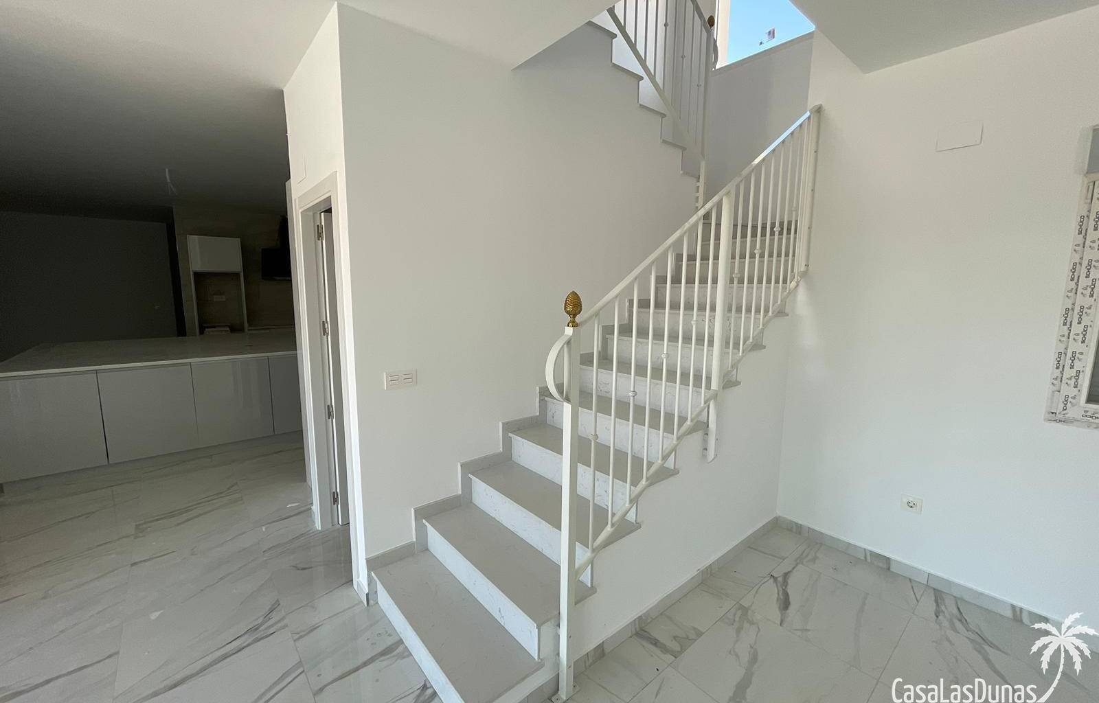  Bauen Sie Ihre eigene Traumvilla in Pinoso ! Es besteht die Möglichkeit, zwischen einem traditionellen Baustil und einem modernen Stil zu wählen. Das