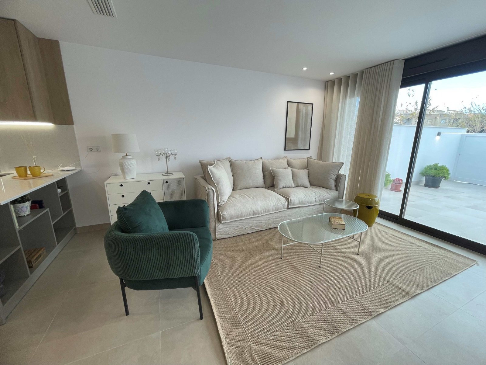  In der charmanten Ortschaft San Pedro del Pinatar gelegen, bietet diese Wohnanlage eine Auswahl an Reihenhäusern, die für diejenigen entworfen wurden