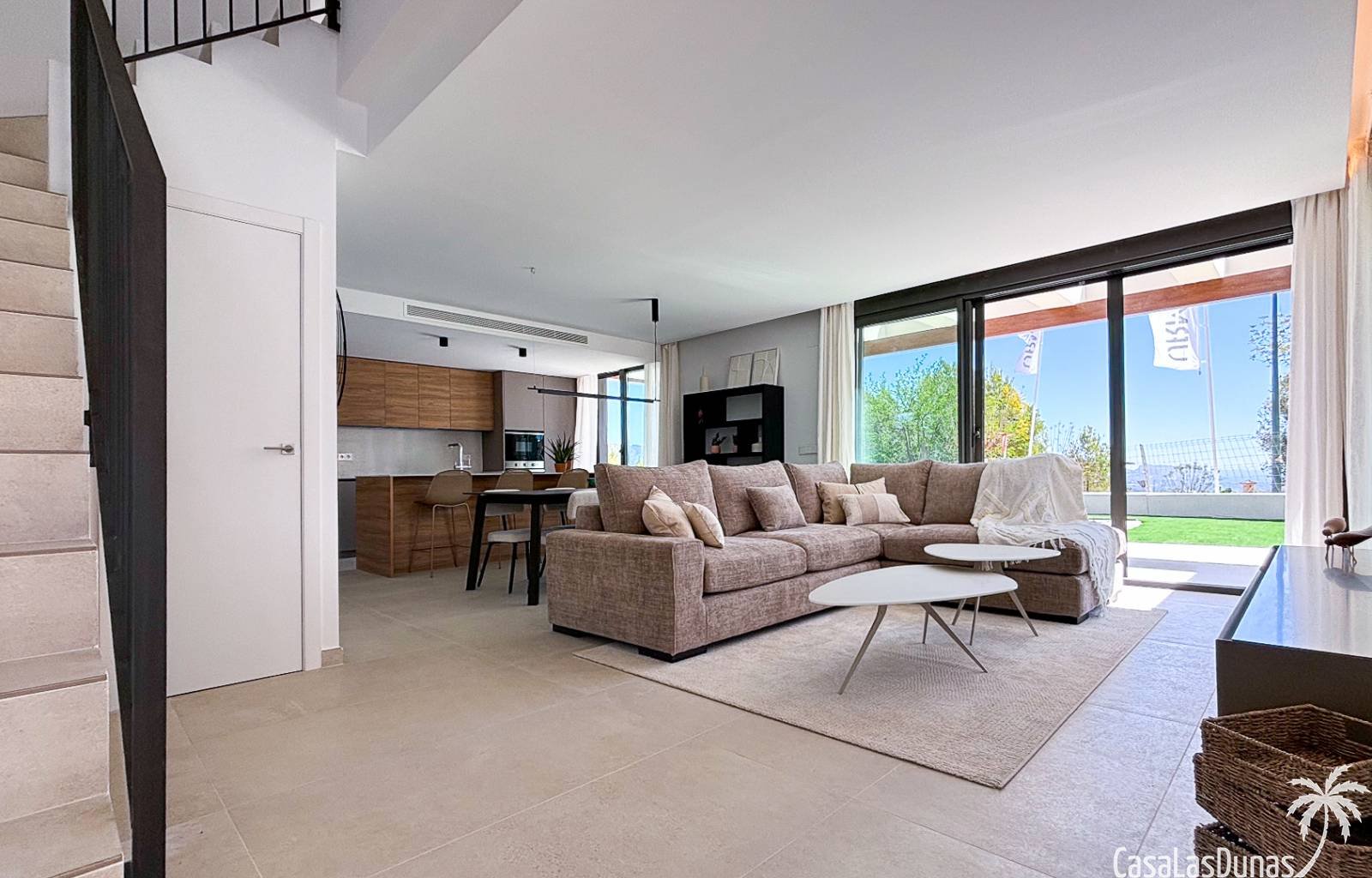  Suchen Sie eine geräumige und moderne Villa mit Meerblick? Diese Häuser werden in Polop gebaut, einem Dorf in den Bergen in der Nähe von Benidorm. Si