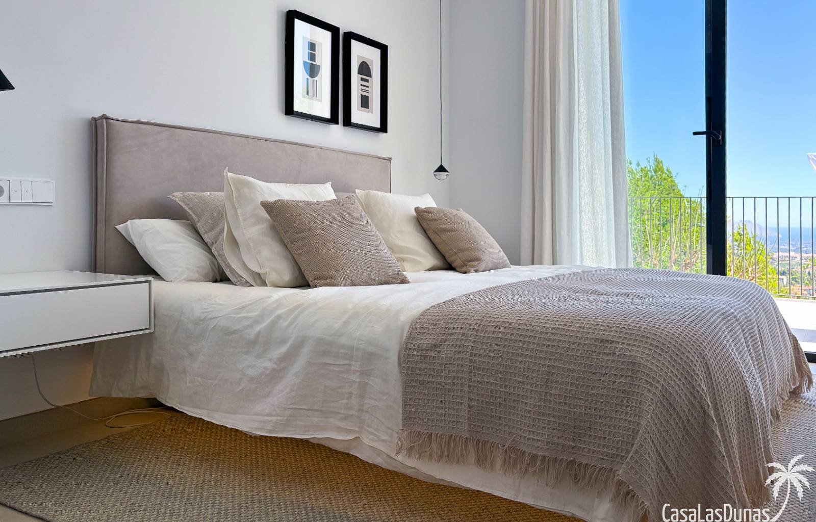  Suchen Sie eine geräumige und moderne Villa mit Meerblick? Diese Häuser werden in Polop gebaut, einem Dorf in den Bergen in der Nähe von Benidorm. Si