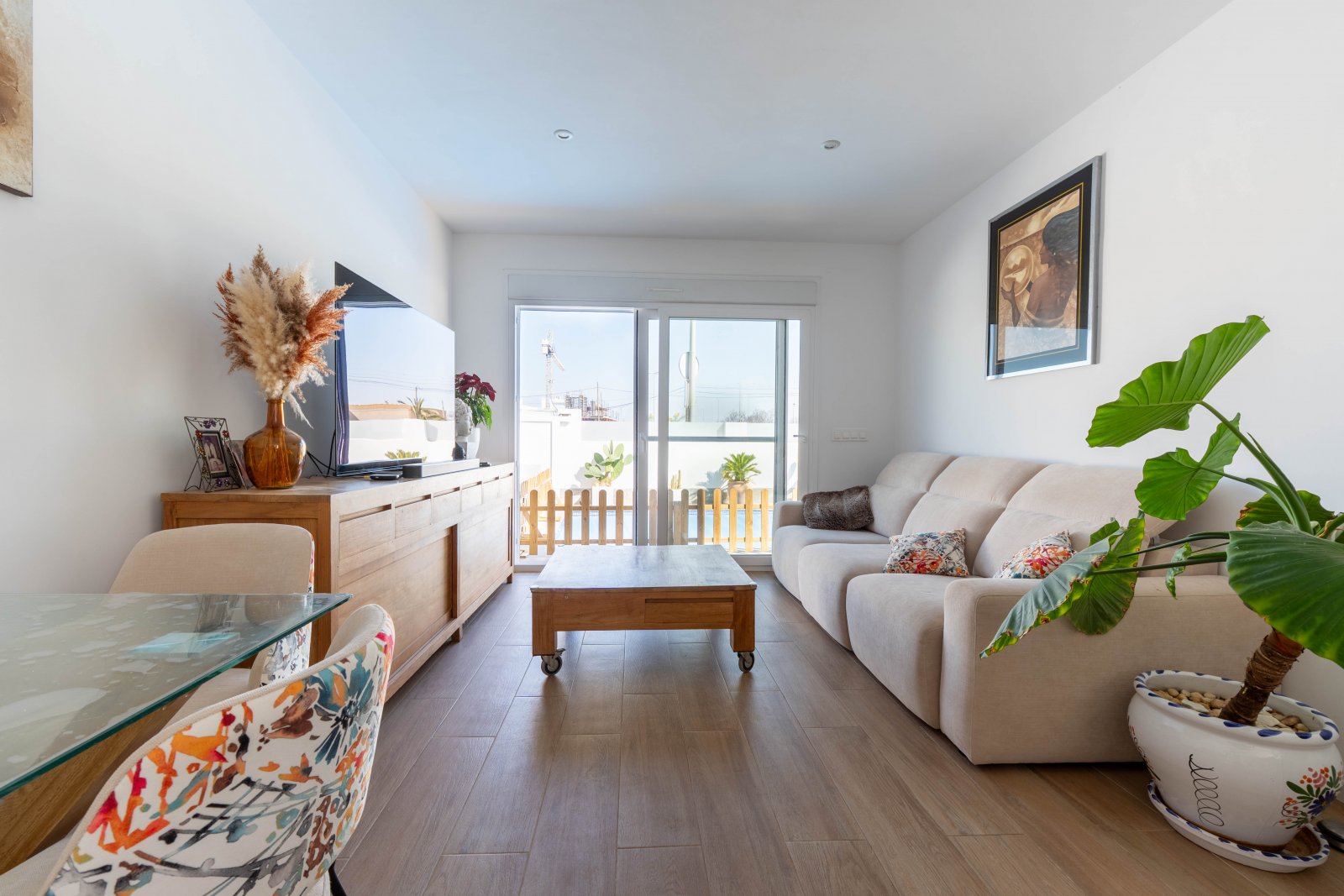  In der charmanten Region Murcia gelegen, bietet dieses unabhängige Anwesen eine ideale Umgebung für diejenigen, die ein exklusives und gut angebunden