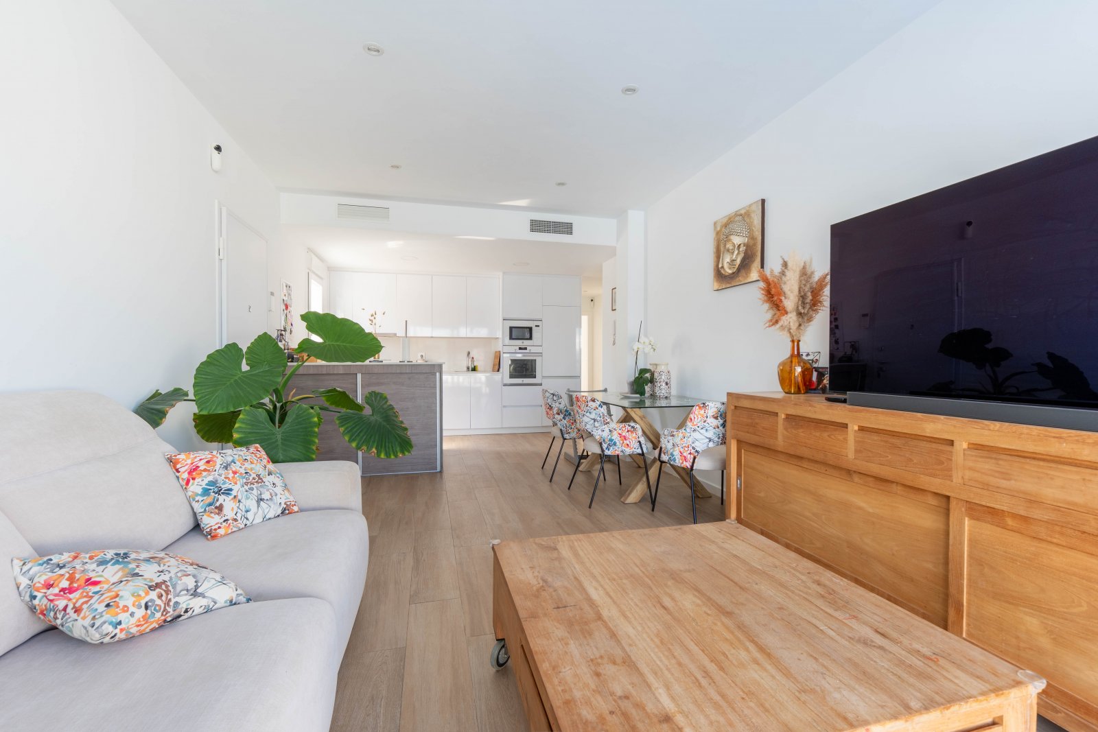  In der charmanten Region Murcia gelegen, bietet dieses unabhängige Anwesen eine ideale Umgebung für diejenigen, die ein exklusives und gut angebunden