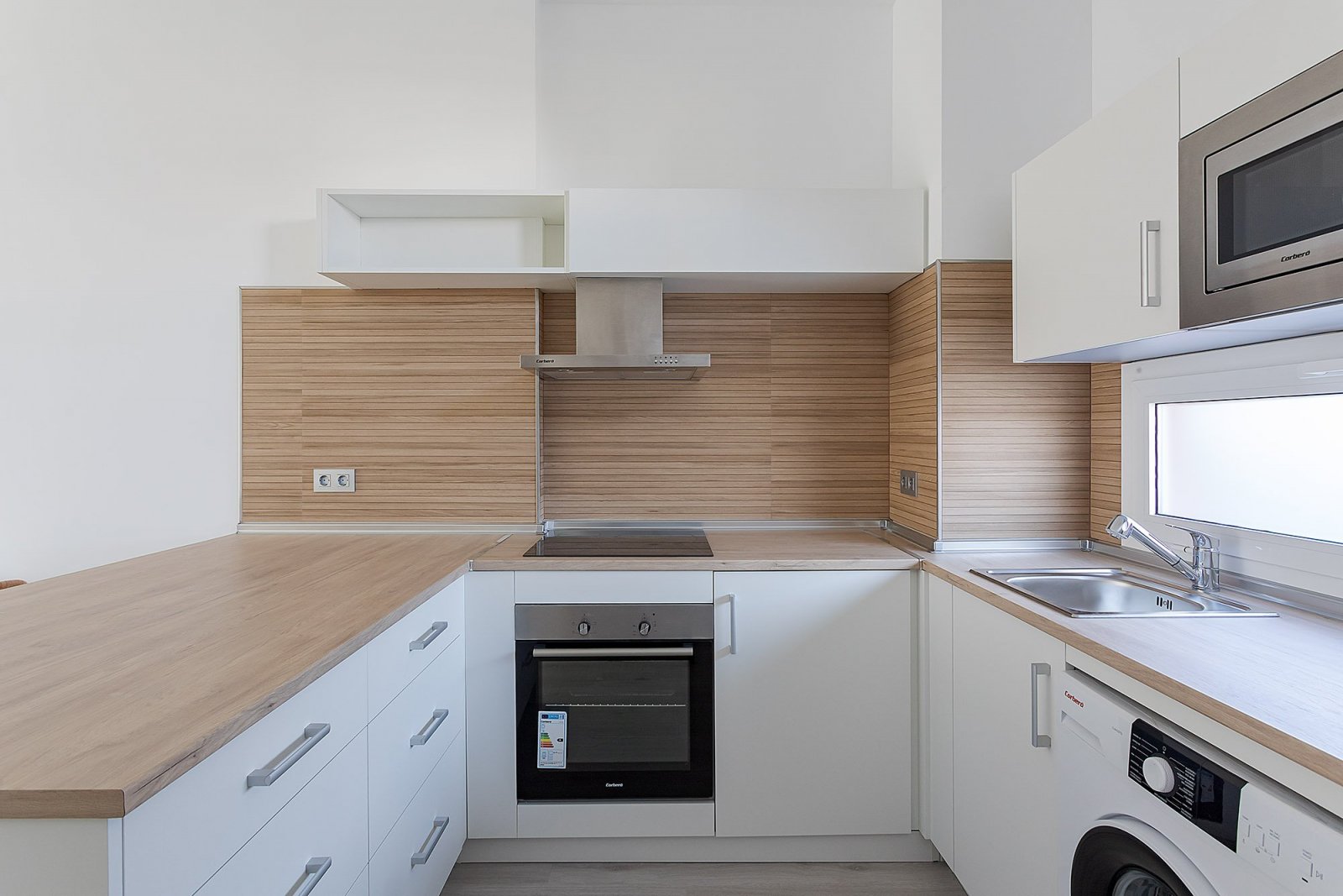  In der charmanten Stadt Vera gelegen, bietet diese Wohnanlage eine Vielzahl von Wohnmöglichkeiten, die unterschiedlichen Bedürfnissen und Lebensstile