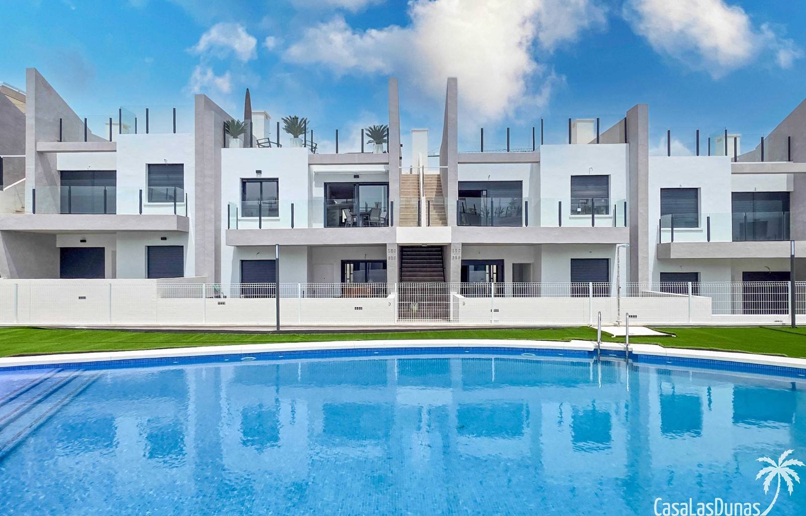  Wir sind stolz, Ihnen dieses prächtige und elegante Anwesen im malerischen Dorf San Miguel de Salinas im Süden der Provinz Alicante anbieten zu könne