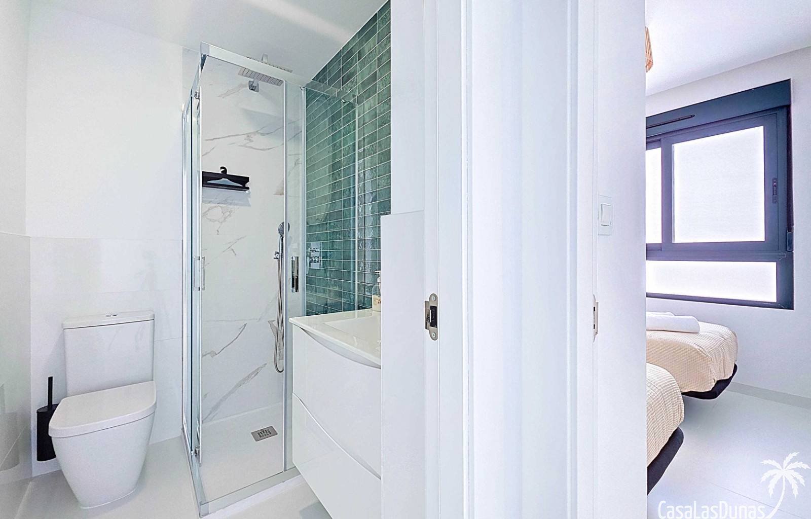  Wir sind stolz, Ihnen dieses prächtige und elegante Anwesen im malerischen Dorf San Miguel de Salinas im Süden der Provinz Alicante anbieten zu könne