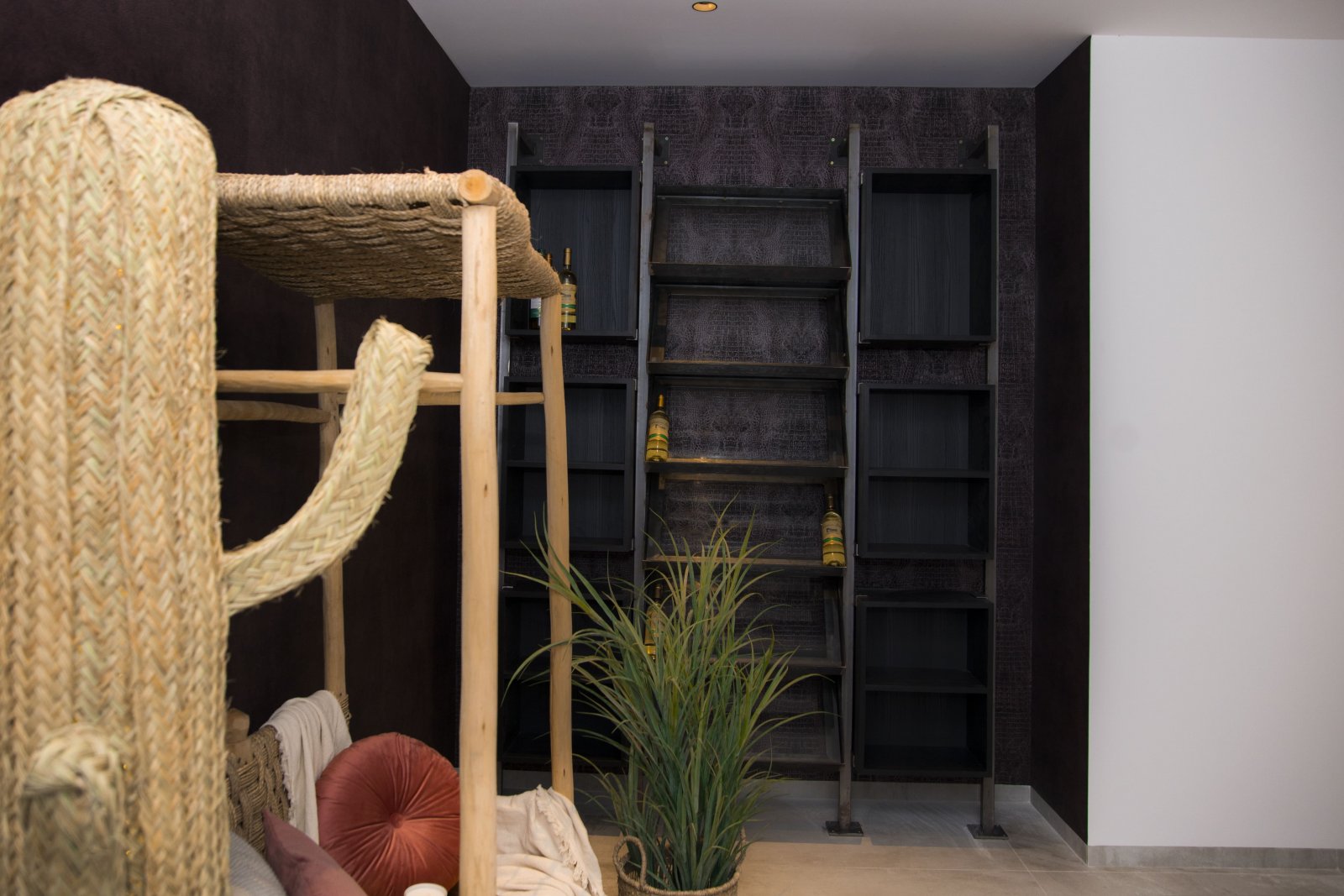  In der charmanten Stadt Rojales gelegen, bietet diese exklusive Sammlung von Villen ein einzigartiges Wohnerlebnis. Mit nur fünf verfügbaren Immobili