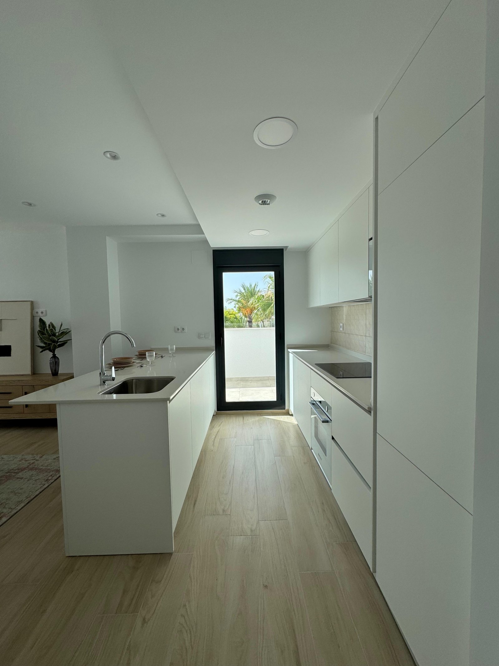  In Torre-Pacheco gelegen, bietet diese Wohnanlage eine Vielzahl von Wohnungen, darunter Apartments, Erdgeschosse und Penthäuser. Mit insgesamt 19 Imm