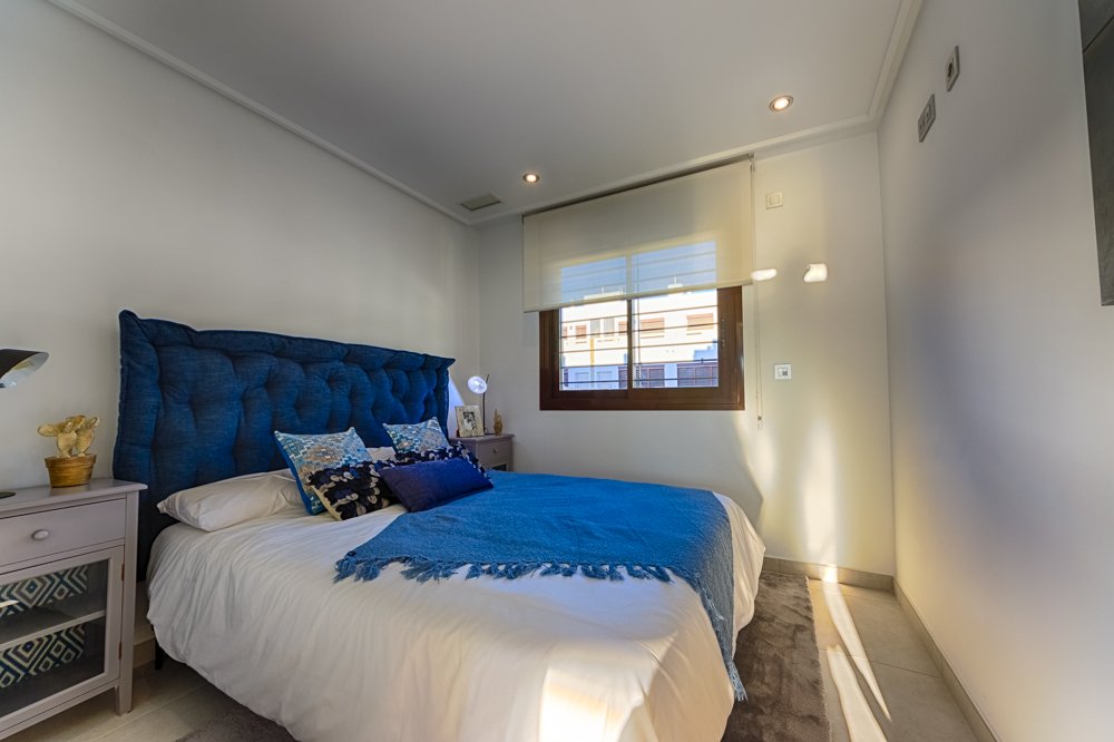  Diese Wohnanlage befindet sich in der charmanten Stadt Pilar de la Horadada und bietet eine Vielzahl von Wohnmöglichkeiten, die unterschiedlichen Bed