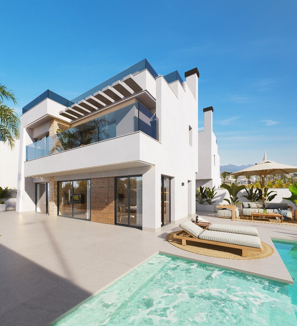  In der charmanten Stadt Torre-Pacheco gelegen, bietet dieses exklusive freistehende Chalet eine perfekte Kombination aus Komfort und Modernität. Mit 