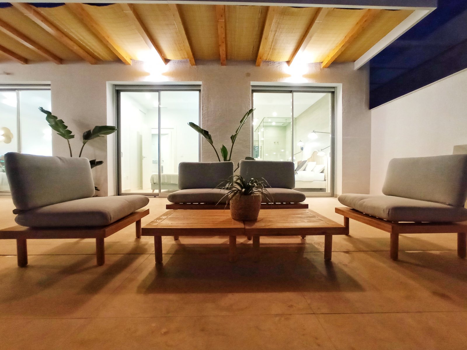  In der charmanten Ortschaft Benijófar gelegen, bietet diese exklusive Sammlung von 8 Immobilien eine ruhige und gut angebundene Wohnumgebung. Die Häu