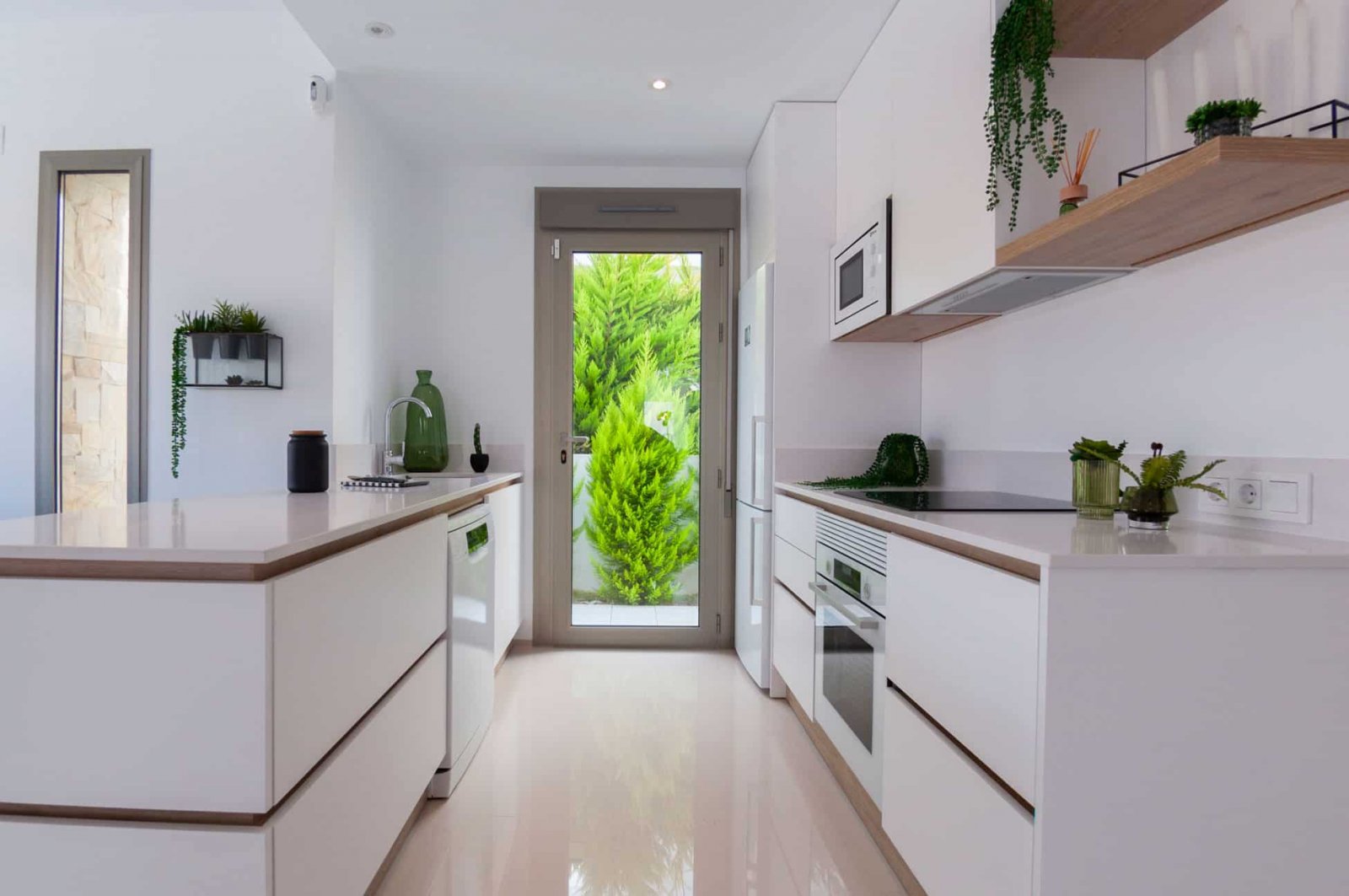  In der charmanten Ortschaft Los Alcázares gelegen, bieten diese freistehenden Chalets eine einzigartige Gelegenheit, eine privilegierte Umgebung zu g