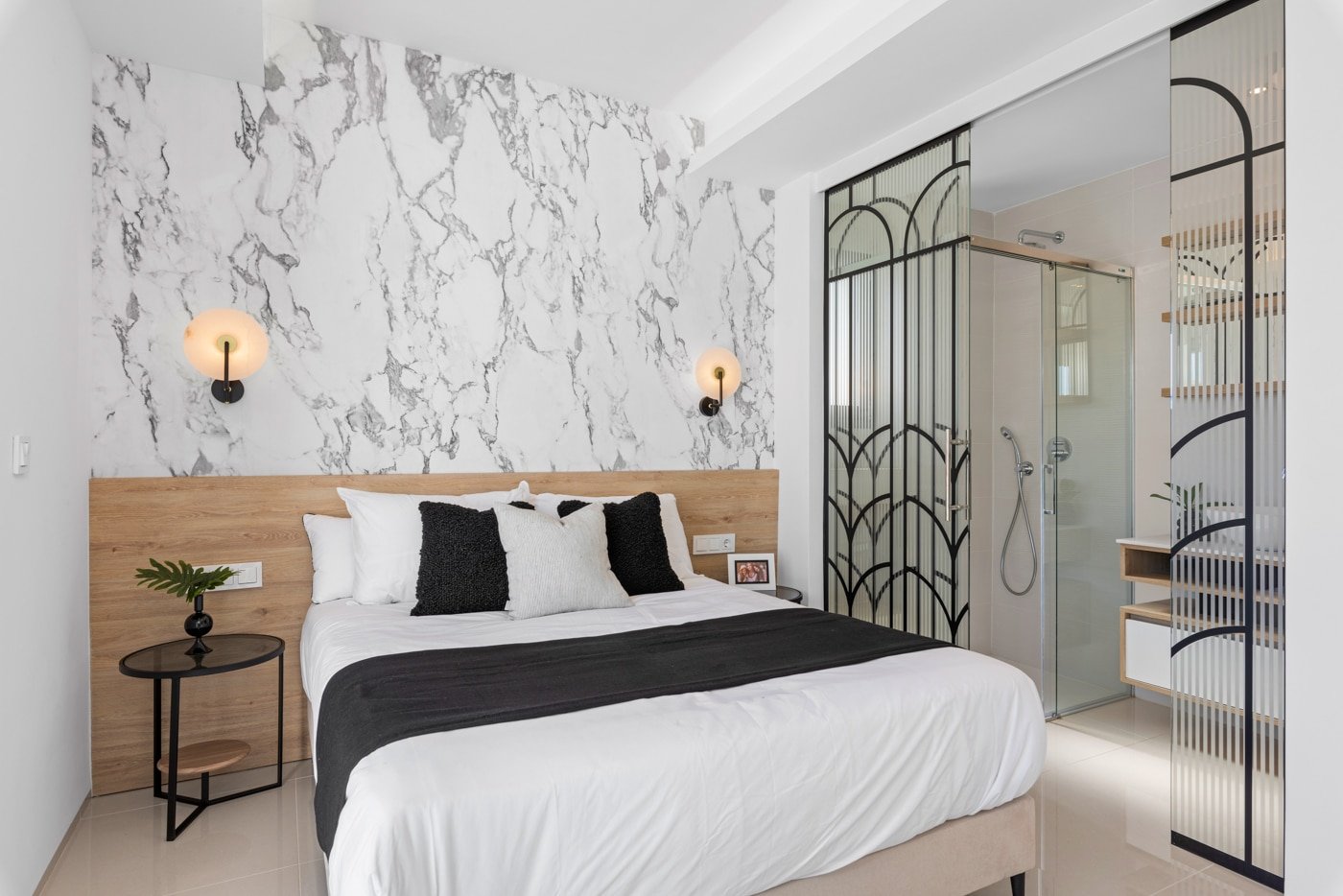  In der charmanten Ortschaft Los Alcázares gelegen, bieten diese freistehenden Chalets eine einzigartige Gelegenheit, eine privilegierte Umgebung zu g