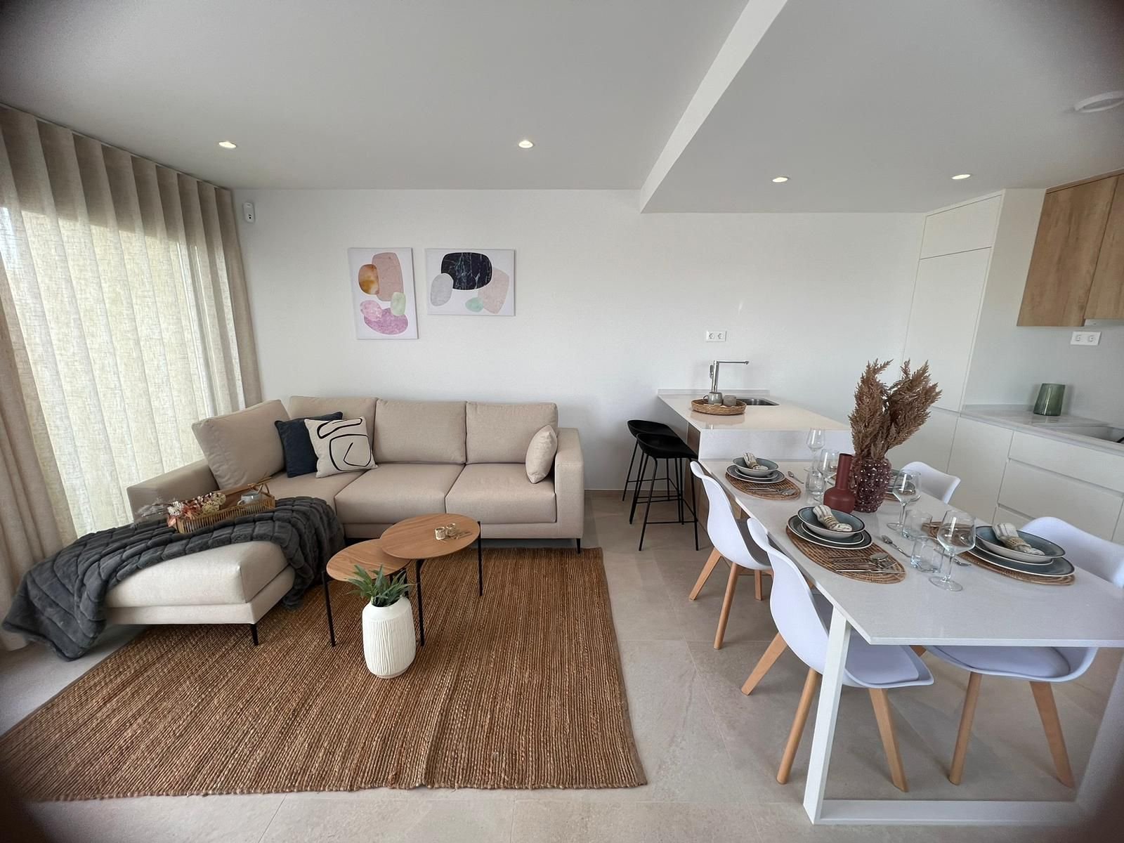  In der charmanten Stadt San Javier gelegen, bietet diese exklusive Wohnanlage eine Auswahl an Wohnhäusern, die darauf ausgelegt sind, die Bedürfnisse