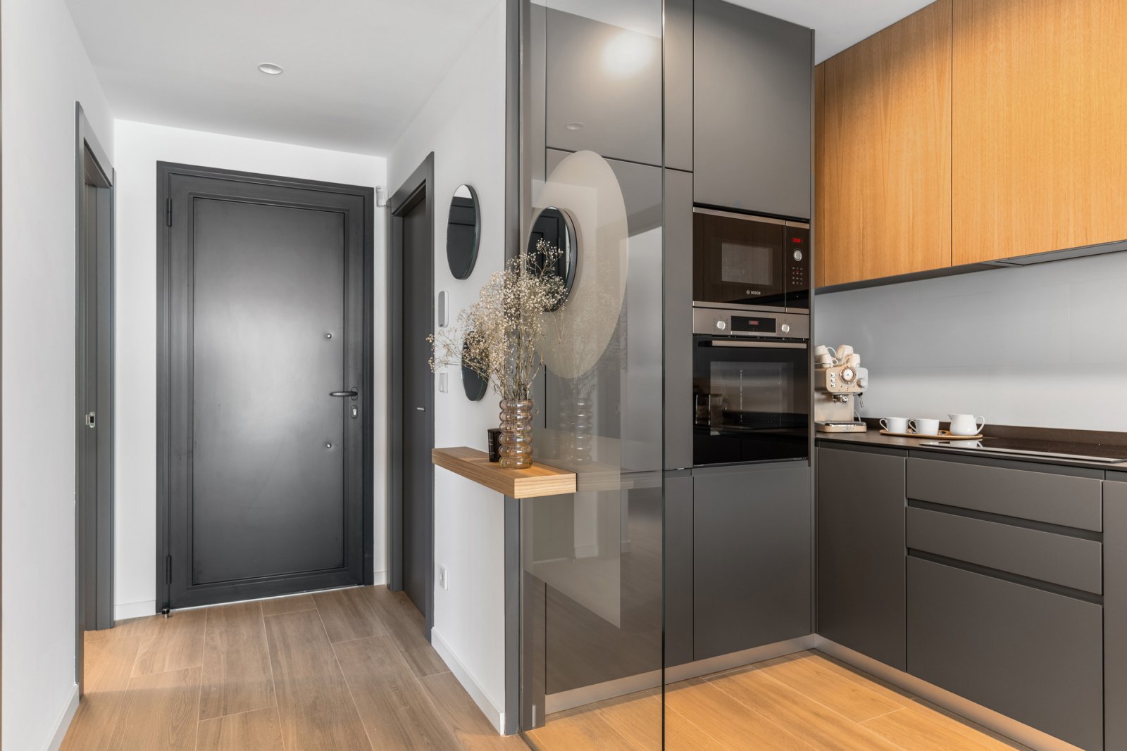  In der charmanten Umgebung von El Poble Nou de Benitatxell gelegen, bietet diese Wohnanlage eine Vielzahl von Wohnoptionen, die sich an unterschiedli