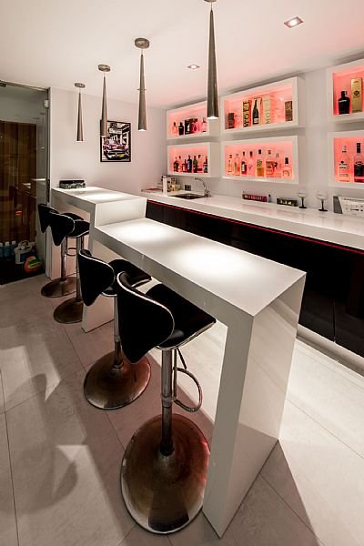  Diese exklusive Villa befindet sich in der malerischen Stadt Calpe und bietet ein unvergleichliches Wohnerlebnis. Entworfen für diejenigen, die ein Z