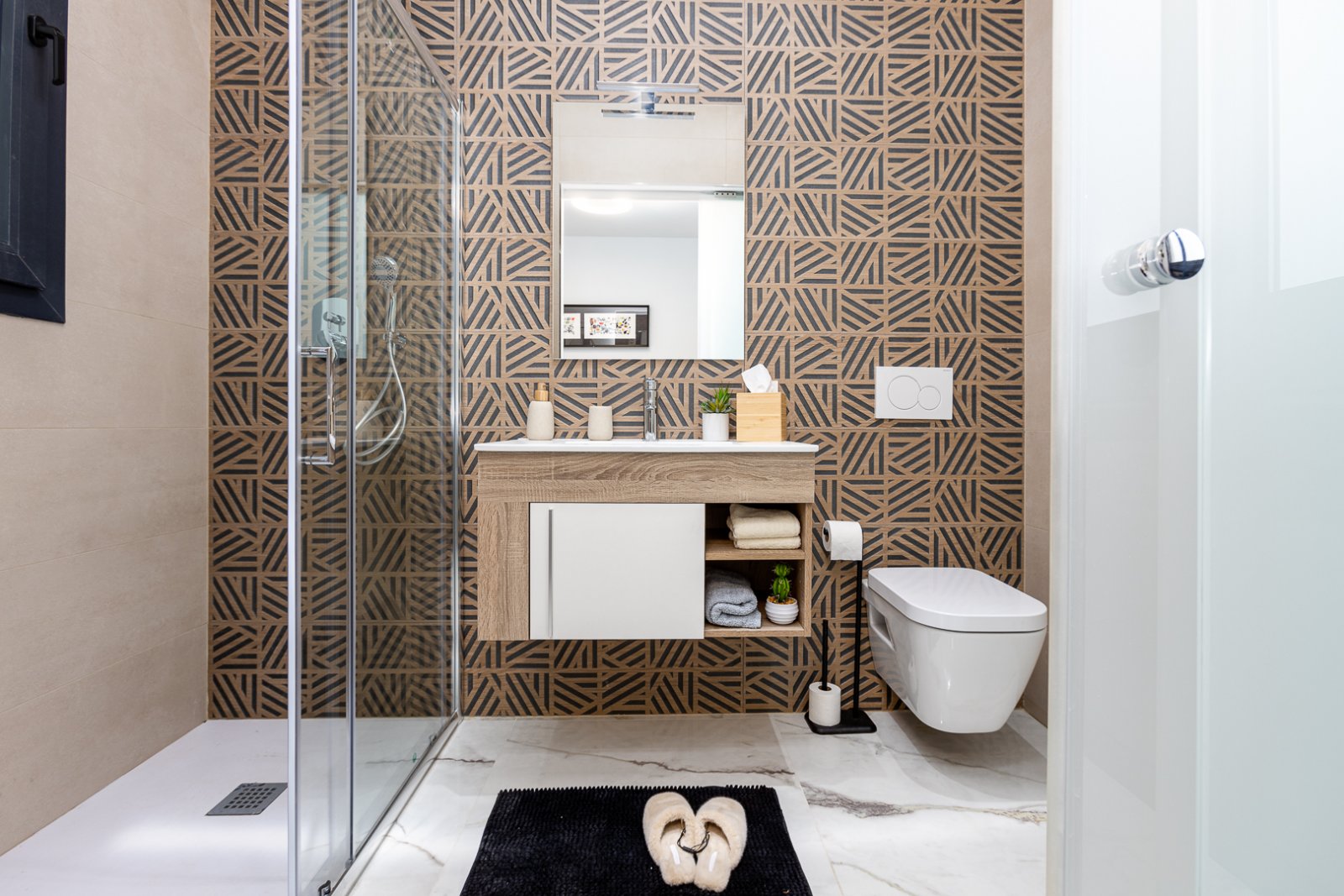  In der charmanten Stadt Orihuela gelegen, bietet diese Wohnanlage eine Vielzahl von Wohnmöglichkeiten, die auf unterschiedliche Bedürfnisse und Leben