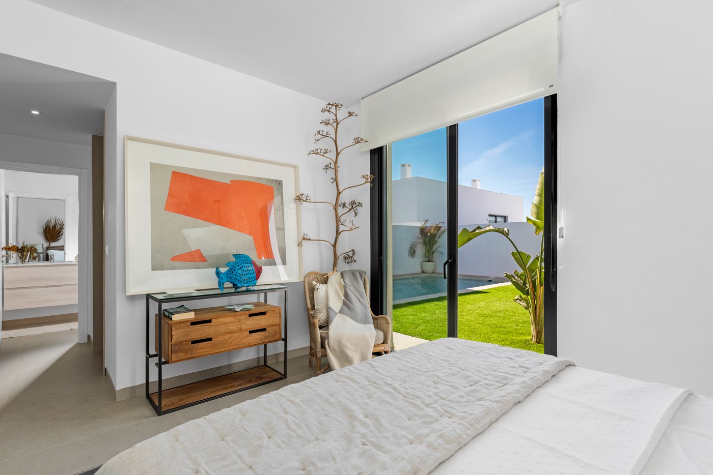  Diese exklusive Sammlung von sechs unabhängigen Wohnhäusern befindet sich im charmanten Enklave von Mar de Cristal und bietet eine ideale Umgebung fü