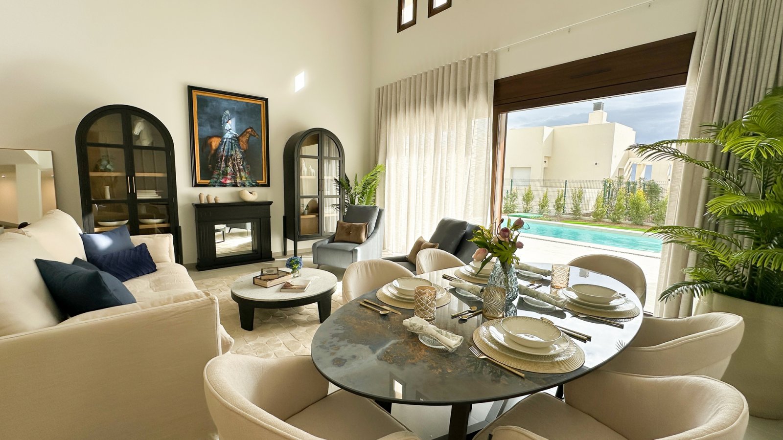  Gelegen in der charmanten Ortschaft Algorfa, bietet diese exklusive Sammlung von 2 Immobilien eine Vielzahl von Typologien, um unterschiedlichen Bedü