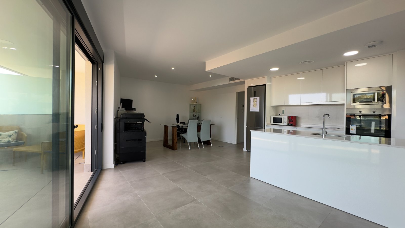  In der schönen Stadt Orihuela gelegen, bietet diese Wohnanlage eine Auswahl von 118 Wohnungen, darunter Apartments, Erdgeschosswohnungen und Penthäus