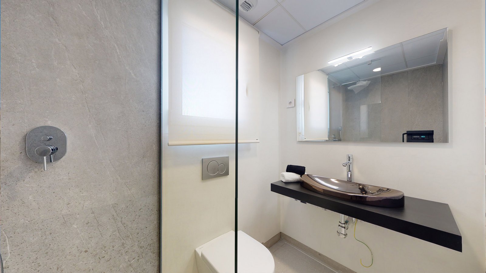  In der charmanten Stadt Mutxamel gelegen, bietet diese Wohnanlage 33 unabhängige Häuser, die für diejenigen entworfen wurden, die einen exklusiven Le