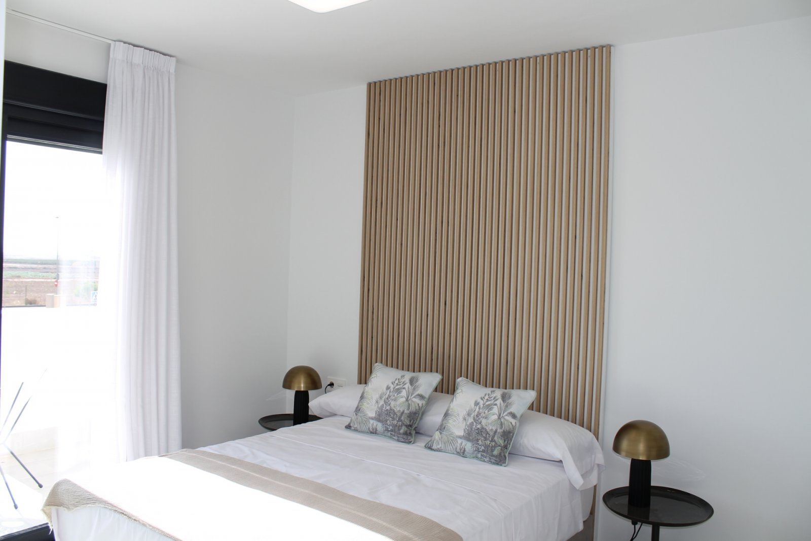  In der charmanten Ortschaft Torre-Pacheco gelegen, bietet dieser exklusive Wohnkomplex 24 unabhängige Wohnhäuser. Diese Immobilien, die für diejenige