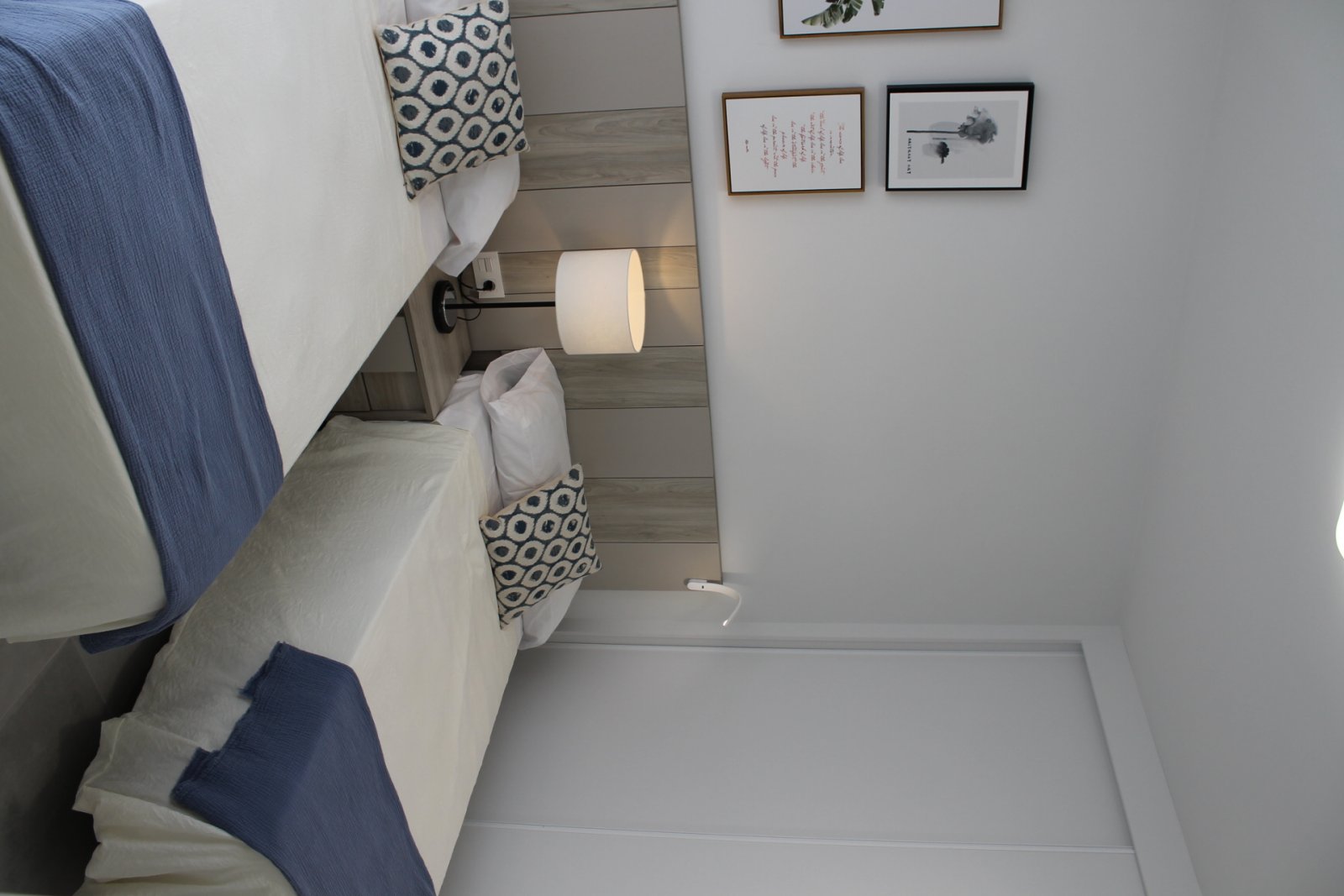  In der charmanten Ortschaft Torre-Pacheco gelegen, bietet dieser exklusive Wohnkomplex 24 unabhängige Wohnhäuser. Diese Immobilien, die für diejenige