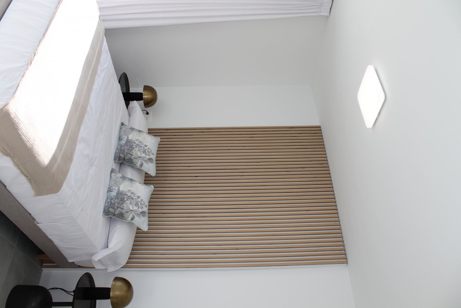  In der charmanten Ortschaft Torre-Pacheco gelegen, bietet dieser exklusive Wohnkomplex 24 unabhängige Wohnhäuser. Diese Immobilien, die für diejenige