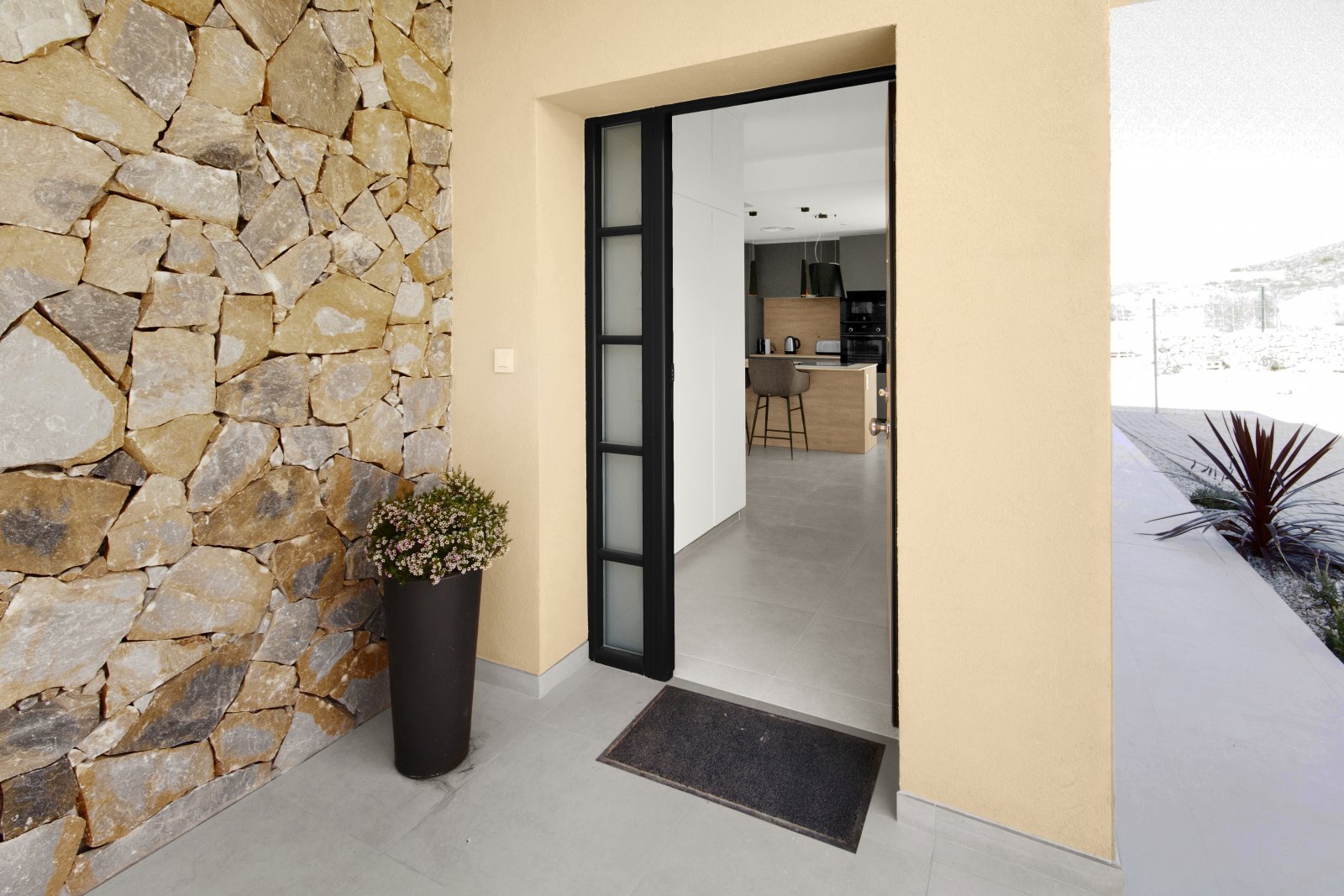  In der charmanten Region Murcia gelegen, bietet diese Wohnanlage 33 unabhängige Wohnhäuser, die für diejenigen entworfen wurden, die einen exklusiven