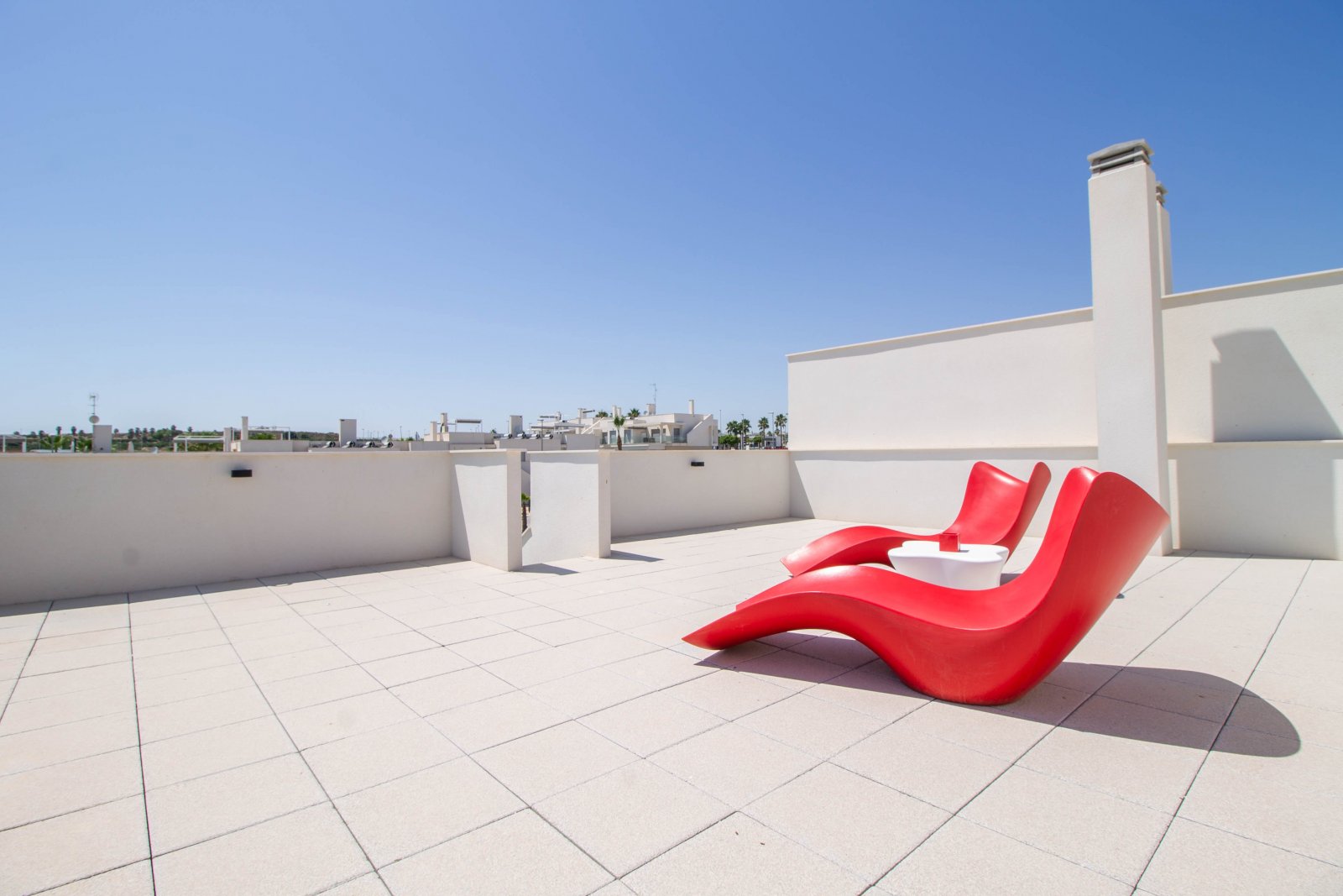  In der charmanten Gegend von Vistabella gelegen, bietet diese exklusive Wohnanlage eine Auswahl von sechs Immobilien, die darauf ausgelegt sind, die 